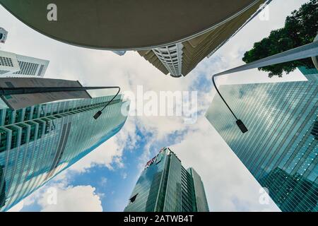 Singapur. Januar 2020. Ein Panoramablick von oben auf die Wolkenkratzer Stockfoto