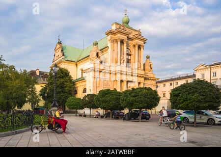 Mariä-Himmelfahrt-Kirche und St. Josef, bekannt als Karmelitenkirche, Krakowskie Przedmieście, Warschau, Polen. Stockfoto