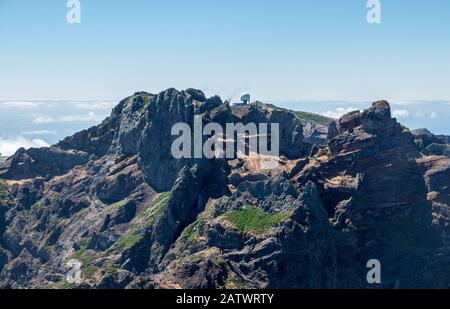 Madeira Berglandschaft spektakuläre Aussicht Horizont blauer Himmel Reisekonzept im Freien Stockfoto