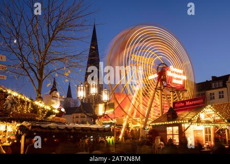 Weihnachtsmarkt im hinteren Bonner Dom, Münsterplatz, Bonn, Nordrhein-Westfalen, Deutschland Stockfoto