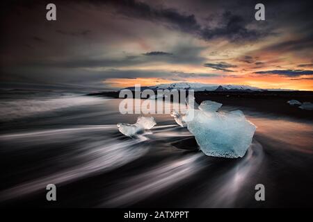 Der Black Diamond Beach in Jokulsarlon Glacial Lagoon, Südküste, Island Stockfoto