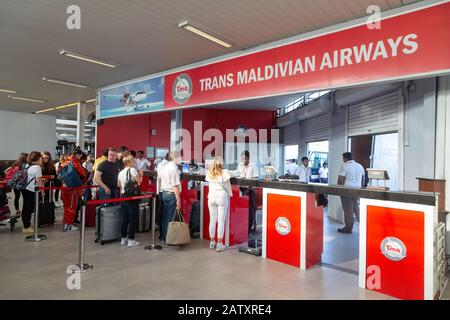 Trans Maldivian Airways, Malediven - Check-In-Schalter, internationaler Flughafen Male (auch bekannt als internationaler Flughafen Velana), Male, Malediven, Asien Stockfoto
