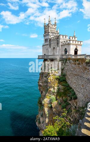 Die berühmte Burg Schwalbe's Nest auf dem Felsen im Schwarzen Meer auf der Krim, Russland Stockfoto