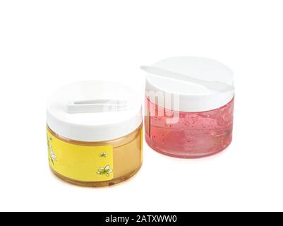 Kosmetische Cream Gel Textur und Augenflecken Isoliert Auf weißem Hintergrund. Stockfoto