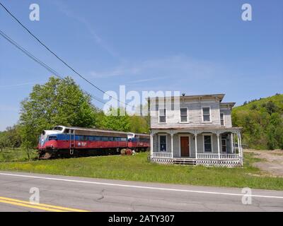 Cooperstown Junction USA - 20. Mai 2012: Old Train Metro-North Commuter Railroad Stockfoto