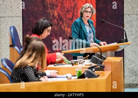 Den Haag, Niederlande. Februar 2020. Den HAAG, 05-02-2020, Debatte im niederländischen Parlament über Verbraucherfeuerwerke in der Silvesternacht. D66 Abgeordnete Monica den Boer. Credit: Pro Shots/Alamy Live News Stockfoto