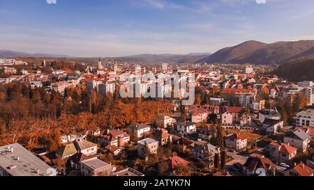 Blick auf die historische Stadt Mittelslowakische - Banska Bystrica im Herbst Stockfoto