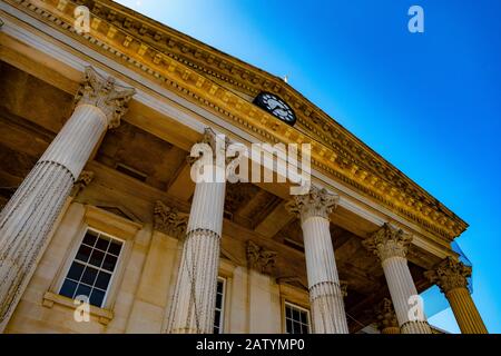Huddersfield Bahnhof und Stadtzentrum Stockfoto