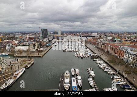 Blick auf den Jachthafen Willemdok, Jachthaven Willemdok, im Hafenviertel Eilandje in Antwerpen, Flanders, Belgien, Europa Stockfoto