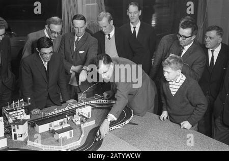 Mini Racing Club Zandvoort. Die Mitglieder auf der Rennstrecke Datum: 21. Dezember 1961 Schlagwörter: Mitgliedseinrichtung Name: Mini Racing Club Zandvoort Stockfoto