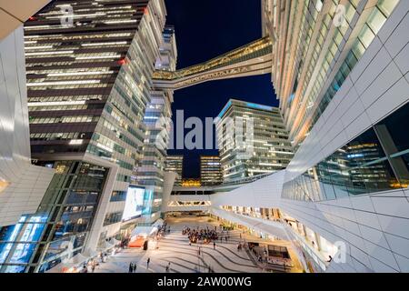 Taipeh, 6. November: Nachtansicht des schönen Nangang Software Park am 6. November 2019 in Taipeh, Taiwan Stockfoto