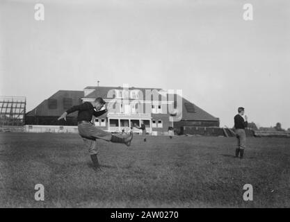 Hobart Amory Hare Baker (1892-1918), auch Hobey Baker genannt, ein amerikanischer Amateursportler aus dem frühen 20. Jahrhundert, der die Princeton University besuchte. Stockfoto