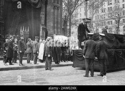 Beerdigung von William Jay Gaynor (1849-1913), Bürgermeister von New York City, in der Trinity Church Stockfoto