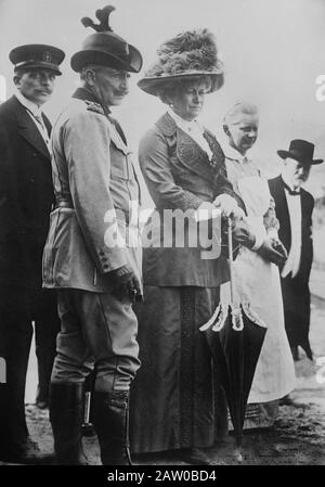 Kaiser Wilhelm II. Von Deutschland und Kaiserin Augusta Victoria Ca. 1910-1915 Stockfoto