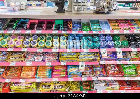 Miami Beach Florida, CVS Apotheke, Drogerie, Display Verkauf, Regal Regale Display Verkauf, Süßigkeiten FL100924002 Stockfoto