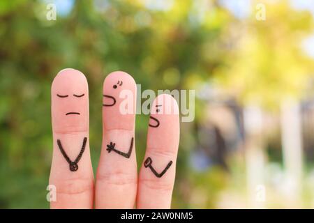 Finger Kunst der Familie während der Streit. Konzept der Frau ruft auf Mann. Stockfoto
