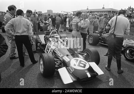 Großer Preis der Niederlande 1969 Formel I Zandvoort Nr. 16 auf der Fallspur Datum: 21. Juni 1969 Standort: Nordholland, Zandvoort Schlüsselwörter: Autorennen, Pitstraten, Rennwagen Stockfoto