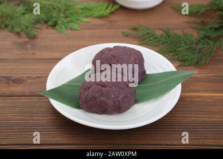 Ohagi (japanische Reiskuchen mit Sojabohne) Stockfoto