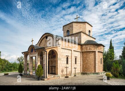 Orthodoxe Kirche der Heiligen Mutter Gottes (Sv Mala Bogorodica) in der Nähe des Berges Vodno, Skopje, Nord-Mazedonien Stockfoto