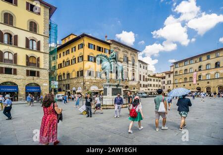 Reiterstandbild von Cosimo I. an der Piazza della Signoria, Florenz, Toskana, Italien Stockfoto