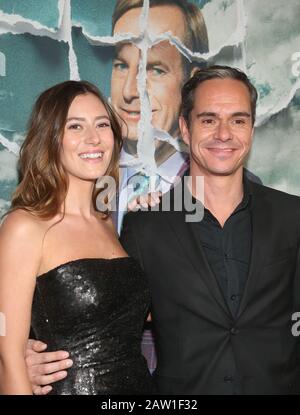 Februar 2020 - Hollywood, Kalifornien - Alejandra Guilmant, Tony Dalton. Premiere Von AMCs "Better Call Saul"-Staffel 5 Los Angeles Premiere in Den Arclight Kinos. (Kreditbild: © Fs/AdMedia über ZUMA Wire) Stockfoto