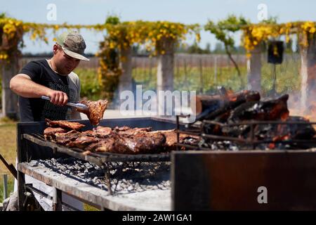 Mendoza, ARGENTINIEN, 19. Oktober 2019. Grillen, Partyartikel, Mendoza City, MENDOZA. Foto: Axel Lloret www.allofotografia.com Stockfoto