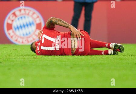 München, Deutschland. Februar 2020. Fußball München-Hoffenheim, München, 5. Februar 2020. Jerome BOATENG (FCB 17) FC BAYERN MÜNCHEN - TSG 1899 HOFFENHEIM 4-3 - DFB-REGELUNGEN VERBIETEN JEDE VERWENDUNG VON FOTOS als BILDSEQUENZEN und/oder QUASI-VIDEO - DFB-Pokal, Deutscher Fußball-Pokal, Best of Eight, München, 05. Februar 2020. Staffel 2019/2020, Credit: Peter Schatz/Alamy Live News Stockfoto