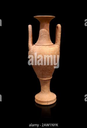 Minoische Amphora imitiert ägyptische Prototypen, Hagia Triada Royal Villa 1500-1540 v. Chr.; Archäologisches Museum Heraklion, schwarzer Hintergrund. Stockfoto