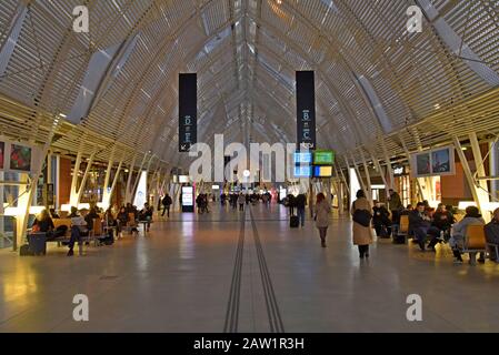 Innenansicht des Bahnhofs Saint Roch in Montpellier, Frankreich Stockfoto