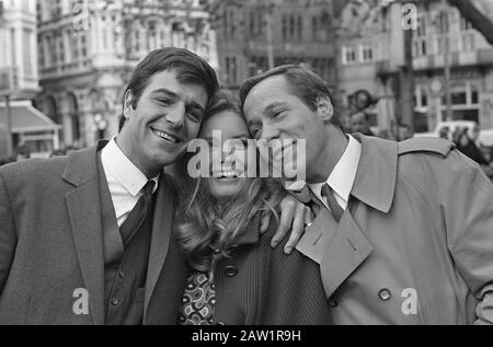 Recording Film Love in Amsterdam Rembrandt; Guido de Moor, Catharine von Schell und Peter R omer Annotation: 1970, veröffentlicht als Amsterdam Affair Date: 15. November 1967 Ort: Amsterdam, Noord-Holland Schlüsselwörter: Schauspieler, Filme, Schauspieler Personenname: Moor, Guido de, Römer, Piet, Schell, Catherine of Stockfoto