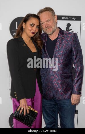 Allegra Riggio und Jared Harris nehmen an der VIP Opening Night Premiere der La Art Show 2020 im Convention Center in Los Angeles, Kalifornien, USA, am 06. Februar 2020 Teil. Weltweite Verwendung Stockfoto