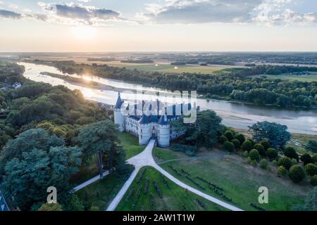 Frankreich, Loir et Cher, Loire-Tal, das von der UNESCO zum Weltkulturerbe erklärt wurde, Chaumont sur Loire-Gebiet, Domäne von Chaumont sur Loire-et, Park und Schloss in der evenin Stockfoto