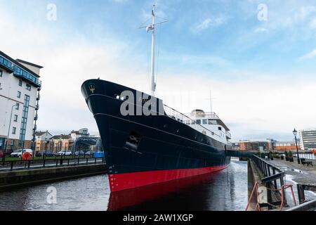 MV Fingal Luxury Floating Hotel permanent in Albert Dock im Hafen von Leith, Edinburgh, Schottland, Großbritannien Stockfoto