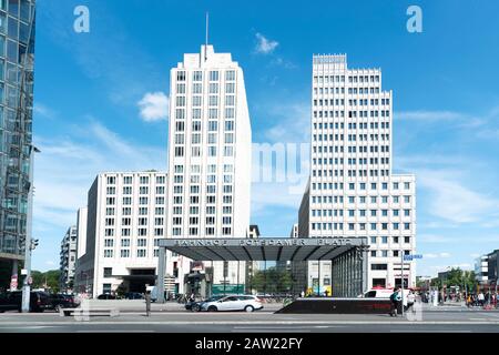 BERLIN, DEUTSCHLAND - 24. MAI 2018: Blick auf den Potsdamer Platz, das einen wichtigen Platz im Zentrum der Stadt, mit vielen neuen Gebäuden, im La gebaut Stockfoto