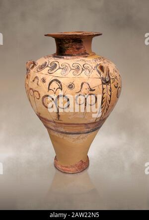 Minoische, im Palaststil gehaltene, mit Lehm verzierte Gläser aus dem Knossos-Isopata 'Königliches Grab' 1600-1500 v. Chr., Archäologisches Museum Heraklion. Stockfoto