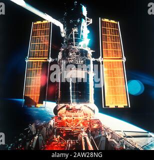 Reparatur der Mission des hubble-weltraumteleskops hst durch Astronauten an Bord der Raumfähre Endeavour in Space, 1994 Stockfoto