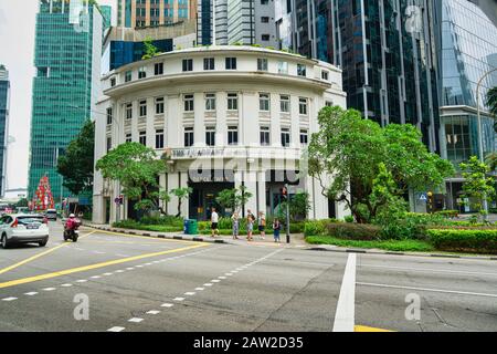 Singapur. Januar 2020. Ein klassisches Gebäude im Kolonialstil in der Innenstadt Stockfoto