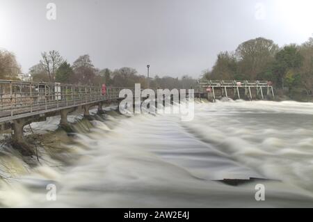 Boulter's Weir, Maidenhead Stockfoto