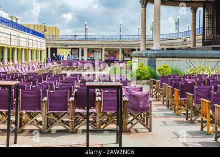 Eastbourne, EAST SUSSEX, Großbritannien - 03. JUNI : Blick auf den Eastbourne-Bandstand in East Sussex am 03. Juni 2019 Stockfoto