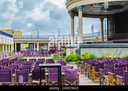 Eastbourne, EAST SUSSEX, Großbritannien - 03. JUNI : Blick auf den Eastbourne-Bandstand in East Sussex am 03. Juni 2019 Stockfoto