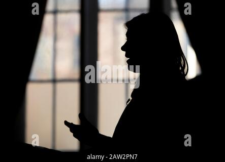 Die Kandidatin der Labelführung, Lisa Nandy, spricht in der Worksop Town Hall in Worksop, Nottinghamshire, im Wahlkreis Bassetlaw. Stockfoto