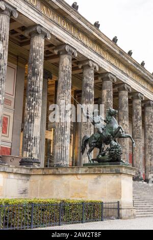 Berlin, Deutschland- 9. Oktober 2019: Das Alte Museum in Mitte, Altes Museum auf der Insel Stockfoto