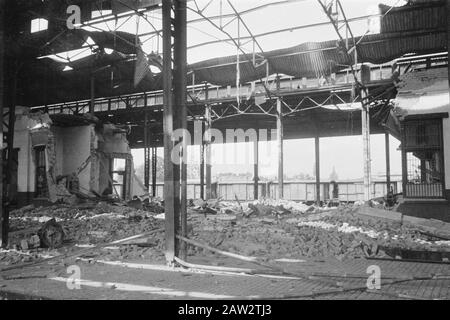 Krawang, Poerwakarta, Tjikampek Polizeiaktion Krawang-Sektor. [Des zerstörten Eisenbahninneren Tjikampek] Datum: 23. Juli 1947 Ort: Indonesien, Java, Niederländisch-Ostindien Stockfoto