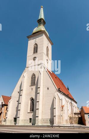 Bratislava, Slowakei - 10. August 2019. Martinsdom in der Altstadt von Bratislava Stockfoto