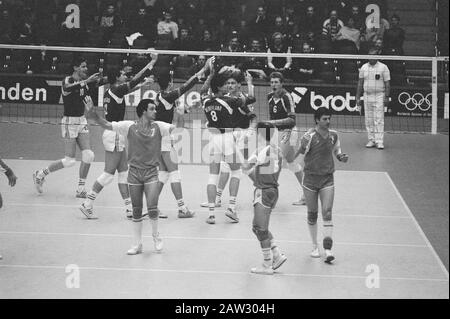 Pre-Olympic Volleyball Turnier; Niederlande gegen Belgien; Joy Niederlande Datum: 4. Februar 1988 Schlagwörter: Turniere, Volleyball Stockfoto