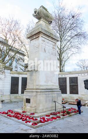 Portsmouth Kenotaph, eine Welt - Krieg ein Denkmal im Zentrum der Stadt, Portsmouth, England, Großbritannien. Stockfoto