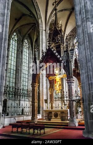 HEILIGENKREUZ, Wien, Österreich - Aug 9, 2019: Innenansicht der Kirche das Zisterzienserkloster Heiligenkreuz (Heiliges Kreuz) Abtei Stockfoto