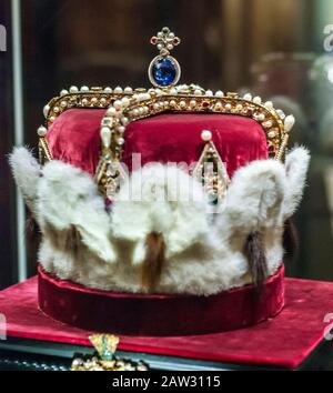 Klosterneuburg, Österreich - 14. August 2019: Erzherzögliche Hut in der Ausstellung im Kloster Klosterneuburg Stockfoto