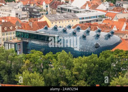 Grazer, ÖSTERREICH - 18. august 2019: Kunstmuseum in Graz, Kunsthaus Graz. Zeitgenössische Architektur, entworfen von Colin Fournier zusammen mit Peter Cook. Exter Stockfoto