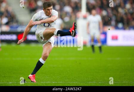 Owen Farrell von England kickt / kickte Frankreich gegen England, Guinness 6 Nations Rugby Union, Stade de France, St. Denis, Paris, Frankreich - 02. Feb 2020 Stockfoto